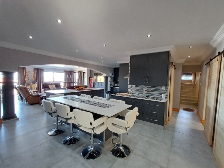 8 Bedroom Property for Sale in Dana Bay Western Cape